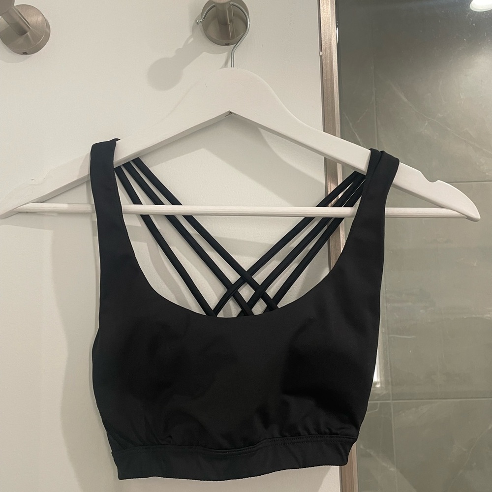 Victoria’s Secret Black Strappy Sports Bra XS